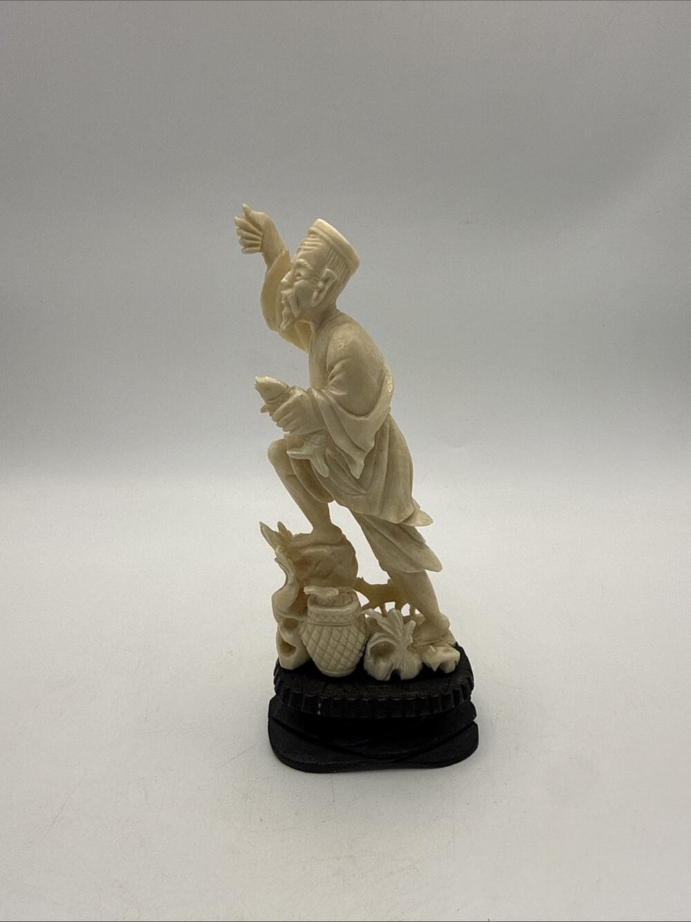 Handcarved Chinese Figurine Man Statue Traditional Attire *